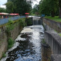 Überlauf Schleuse Drahthammer